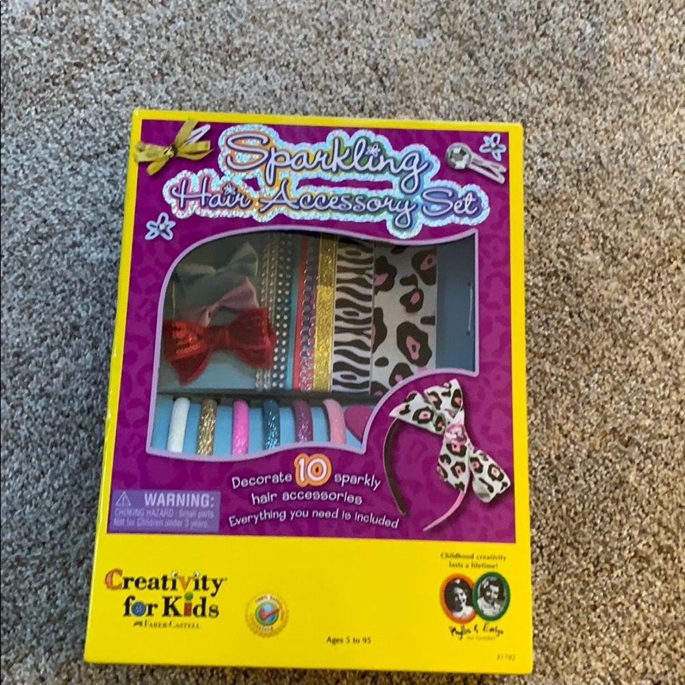 NWT hair accessory craft kit ages 5 and up